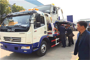 鄞州汽车道路救援拖车价格